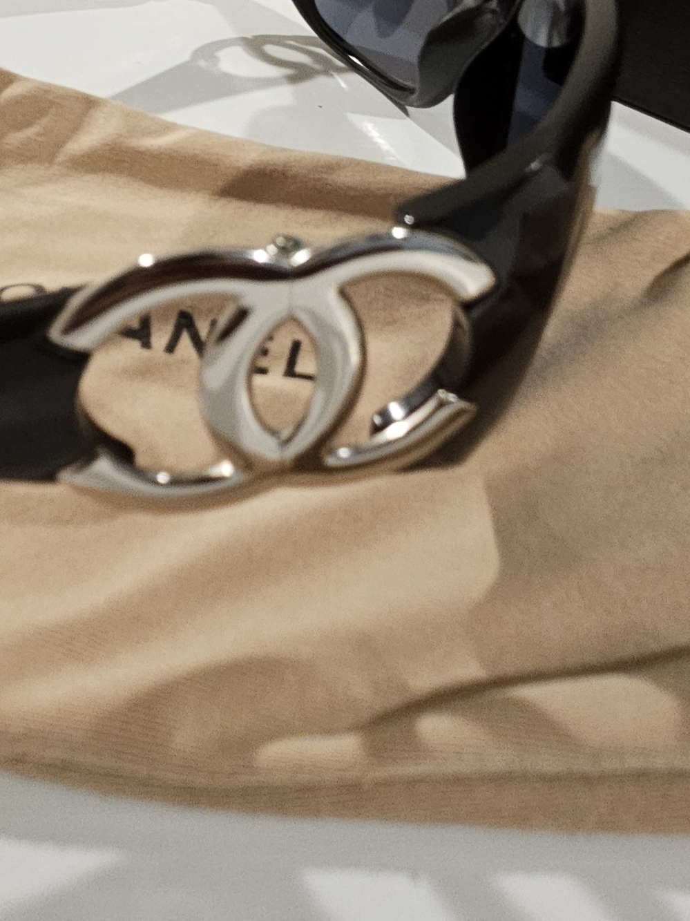 Chanel Sunglasses with Silver Large Logo - Vintage 2005 - Picture 7 of 10